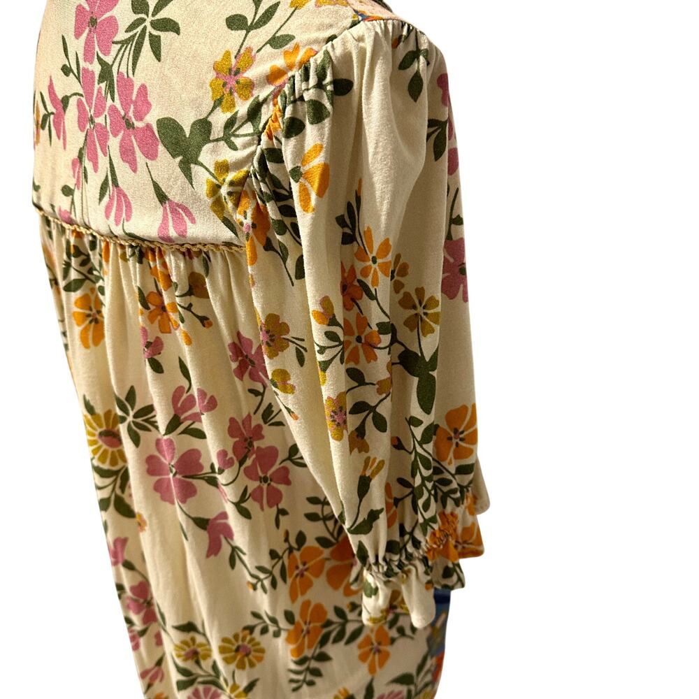 Anthropologie Floral Short Sleeve V-Neck Tee in Navy, Cream, Orange, Pink - Picture 12 of 12